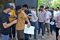 ओएमआर शीट में साइन का कॉलम गायब, विवादों में आई भर्ती परीक्षा - image