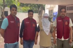 कौन है Doctor Death? हरियाणा, UP और राजस्थान में 50 से ज्यादा कत्ल, मगरमच्छों को
खिलाता था लाशें - image