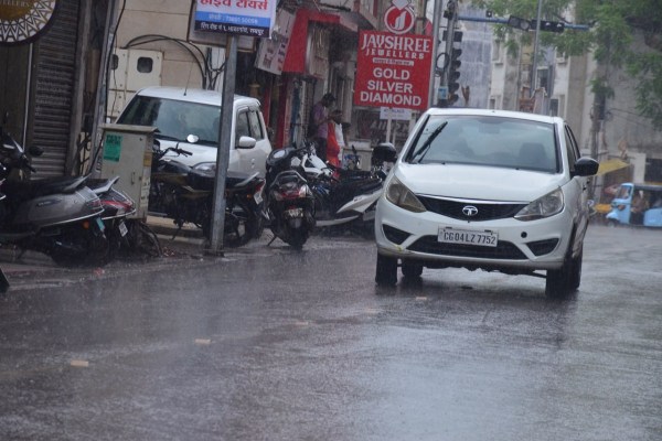 Pre Monsoon: प्री-मानसून ने पकड़ी रफ्तार! अगले 7 दिनों तक बारिश के आसार, 22 जिलों में ऑरेंज-येलो अलर्ट