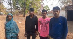 पेयजल के लिए मशक्कत : दो किलोमीटर दूर पहाड़ के नीचे स्थित कुएं से पानी लाने को
मजबूर ग्रामीण - image