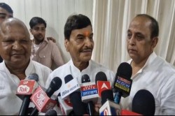 Gonda: शिवपाल यादव ने दिया बड़ा बयान, कहां आतंकवादी से कम नहीं करणी सेना, जातिगत
जनगणना को लेकर फिसली जुबान - image