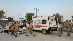 मऊ जंक्शन पर युद्ध जैसी स्थिति को लेकर मॉक ड्रिल, प्रशासन और पुलिस ने दिखाई
तैयारी की झलक - image