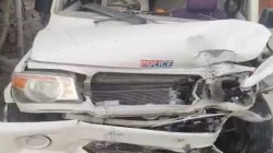 Azamgarh News: सीओ की गाड़ी का हुआ एक्सीडेंट, गंभीर स्थिति में निजी अस्पताल में
भर्ती - image