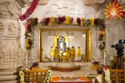 Ayodhya Ram Mandir: अयोध्या के राजा राम को मिलेगा भव्य सिंहासन, 23 मई को मंदिर
के पहली मंजिल पर होंगे विराजमान - image