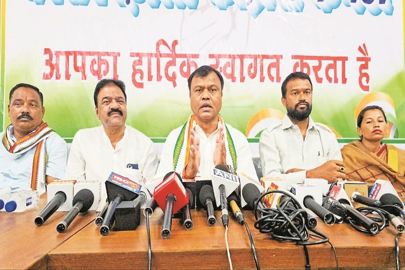 कांग्रेस अध्यक्ष दीपक बैज का पत्रवार्ता (Photo-Patrika)