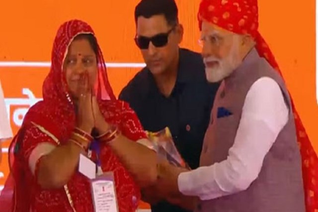 PM Modi and Sumitra Sen