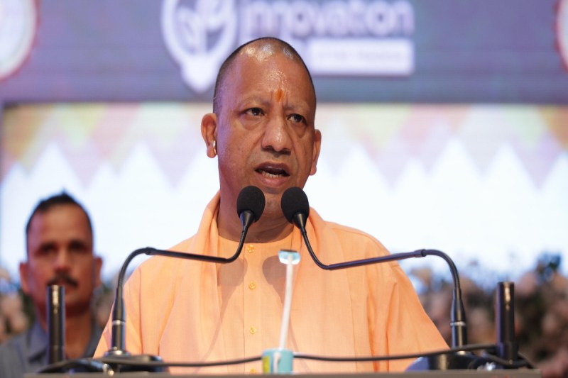 तेज आंधी और बारिश के कहर के बाद राहत कार्य में जुटा प्रशासन, मुख्यमंत्री के निर्देश पर प्रभावित क्षेत्रों में मुआवजा और सर्वे का काम तेज ।