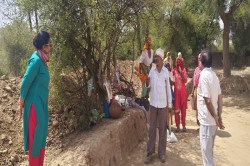 Neemrana : जिला कलक्टर ने नीमराना उपखंड में व्यवस्थाओं का लिया जायजा, अधिकारियों
को दिए निर्देश - image