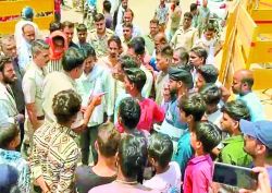 पेयजल किल्लत को लेकर फूटा गुस्सा, लोगों ने किया चक्काजाम - image