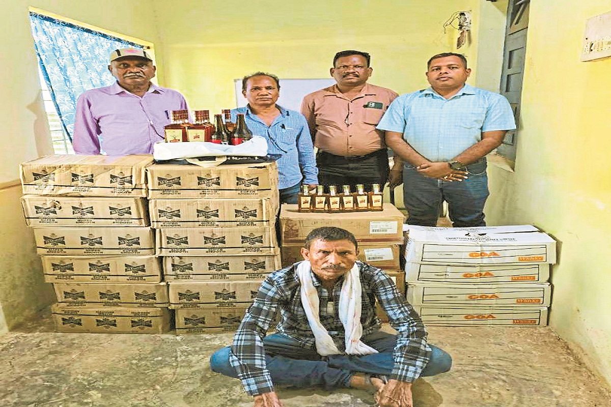 CG News: अवैध शराब के खिलाफ आबकारी विभाग की सख्त कार्रवाई, 2 लाख की विदेशी मदिरा
जब्त