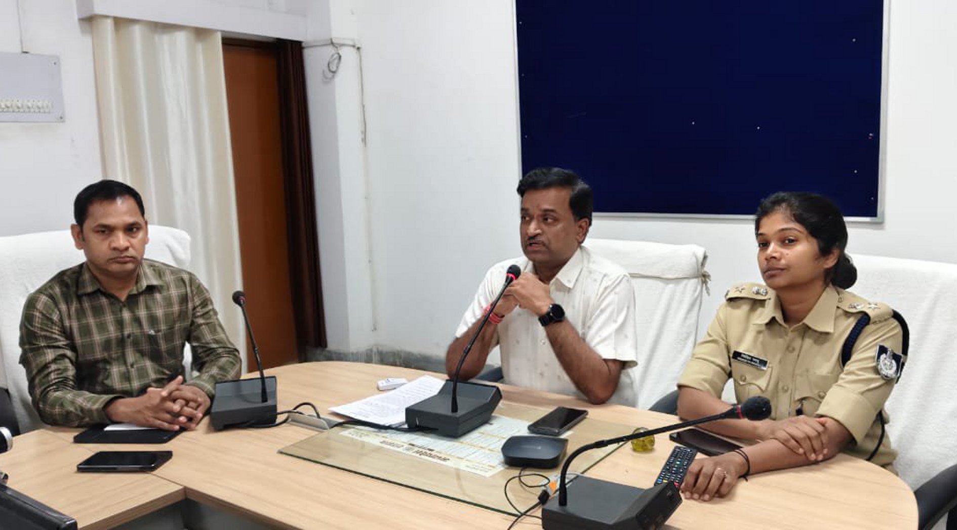 अफवाहों से रहें दूर, सोशल मीडिया में भ्रामक पोस्ट डालने पर होगी कार्रवाई