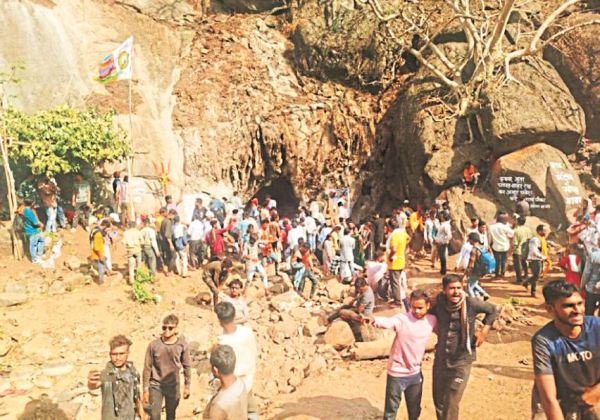 CG News: खुल गई मंडीपखोल गुफा, पहुंचे हजारों पर्यटक, देखें तस्वीरें