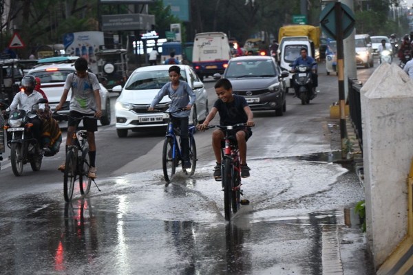 Monsoon 2025: 1 जून को केरल में दस्तक देगा मानसून! प्रदेश के कई जिलों में बिगड़ेगा मौसम का मिजाज, होगी बारिश