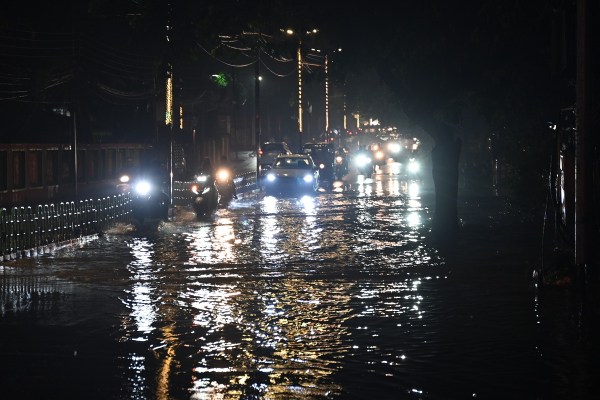 CG Monsoon 2025: 10 जिलों में तेज बारिश का ऑरेंज अलर्ट जारी! गरज-चमक के साथ बरसेंगे बादल, पढ़े मौसम रिपोर्ट
