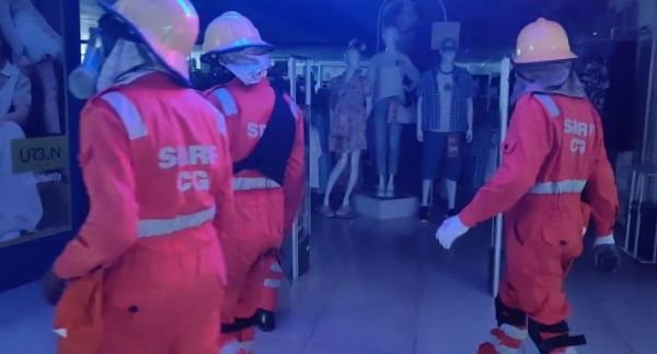 Mock Drill in CG: सायरन बजाकर किया गया अलर्ट, नागरिकों को बचने और बचाने की दी जा रही ट्रेनिंग, देखें 
