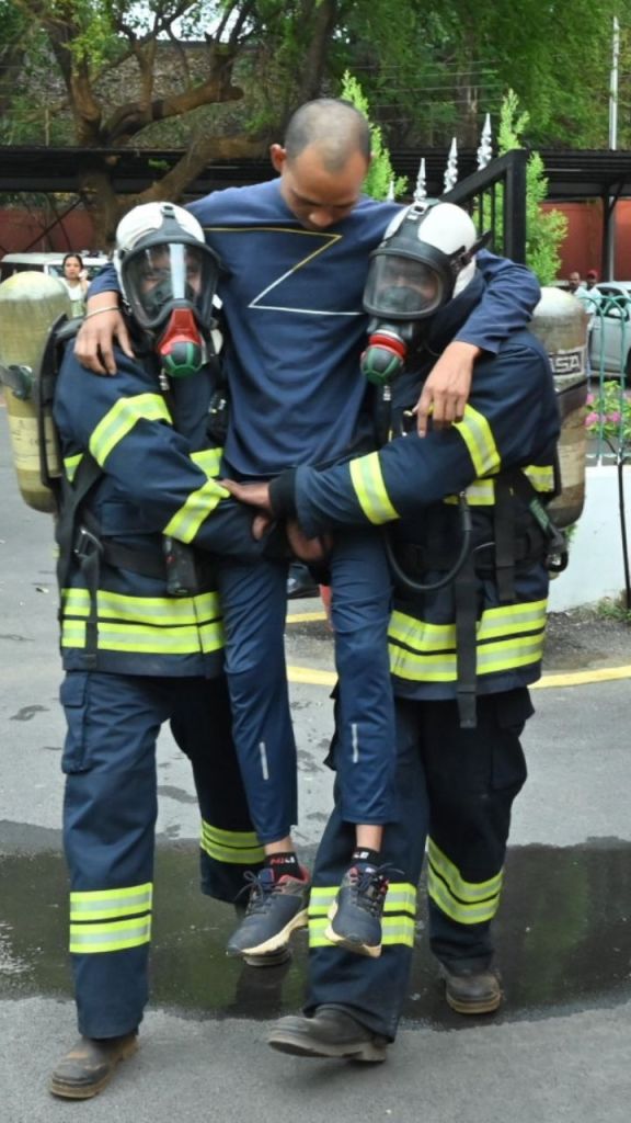 Mock Drill: राजभवन में हुआ मॉकड्रिल का आयोजन, हमले से बचने अधिकारियों-कर्मचारियों को दी जानकारी
