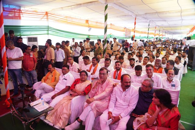Amrit Bharat Station:उरकुरा रेलवे स्टेशन का पीएम मोदी ने किया उद्घाटन, अब नहीं होंगे हादसे, देखें तस्वीरें