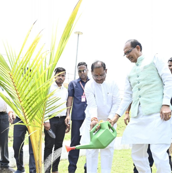 CG News: मोर आवास मोर अधिकार कार्यक्रम में पहुंचे केंद्रीय मंत्री शिवराज सिंह चौहान, देखें 
