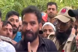 महिला डॉक्टर ने AAP विधायक के खिलाफ थाने में दर्ज कराई FIR, जम्मू कश्मीर में
पार्टी के इकलौते MLA हैं मेहराज मलिक - image