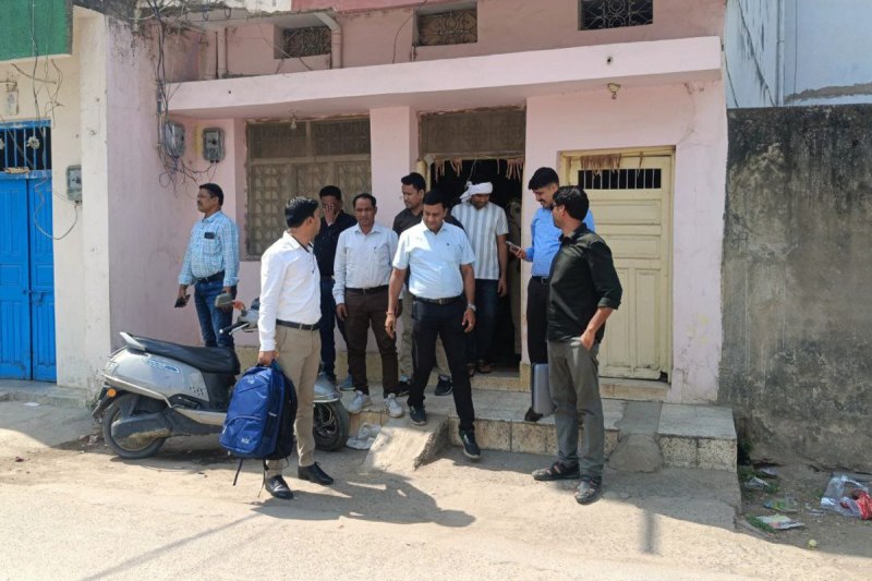 ACB-EOW raid: कारोबारी भाइयों के घर से 19 लाख नकद और कई दस्तावेज जब्त, ACB-EOW की टीम ने मारा था छापा