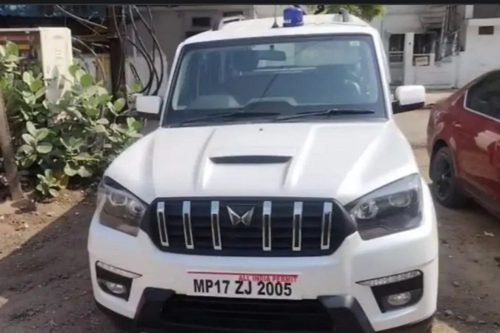 ACB-EOW raid: Video: अंबिकापुर में 2 कारोबारी भाइयों के घर ACB और EOW का छापा, डीएमएफ घोटाले में है नाम