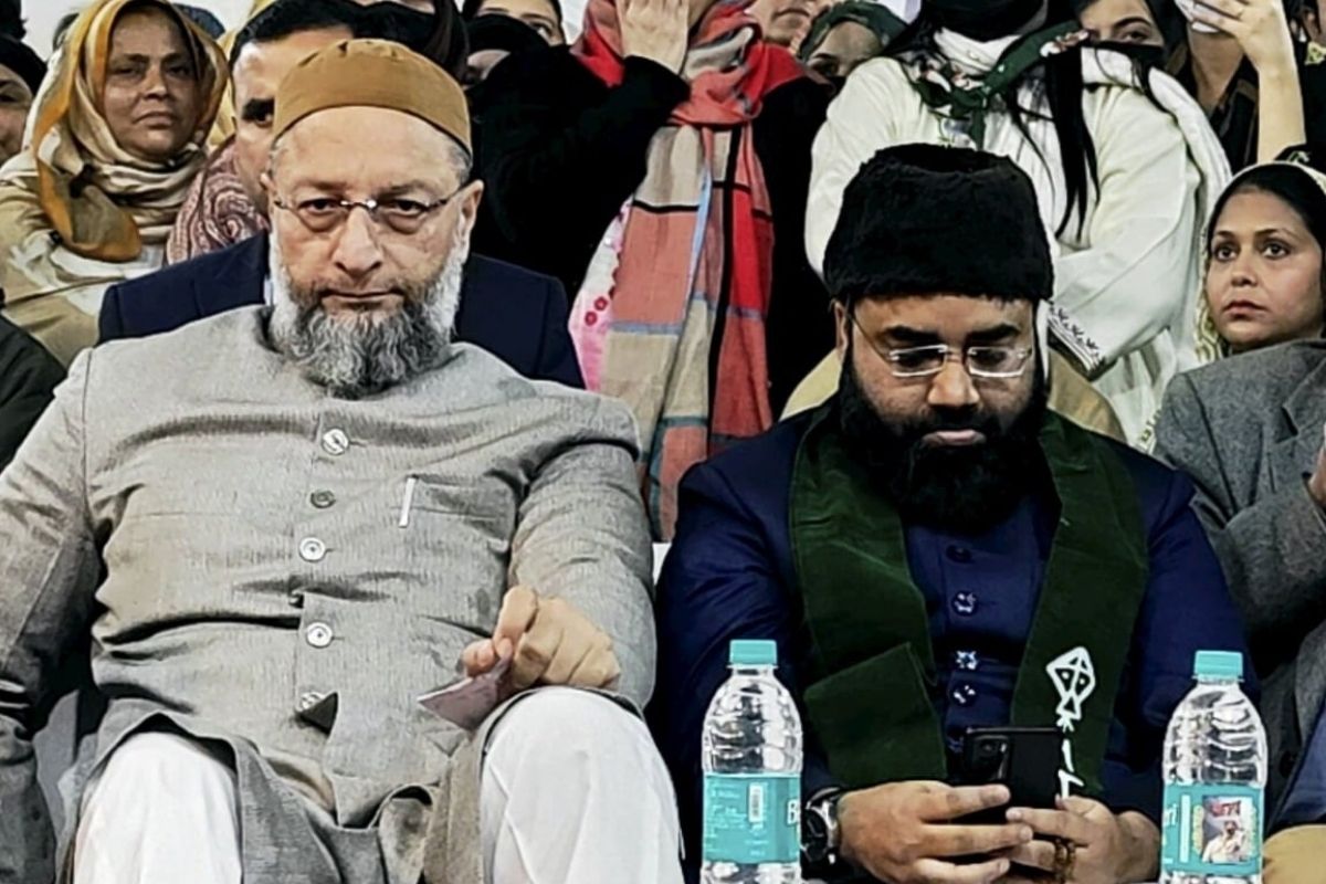 मुसलमानों को 15 मिनट के लिए सत्ता दे दो…भारत पाकिस्तान तनाव के बीच AIMIM नेता का
बयान - image