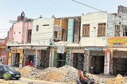 जयपुर में डिमार्केशन के बाद एक्शन, यहां 80 फीट चौड़ी होगी सड़क; JDA ने दिए थे
नोटिस - image