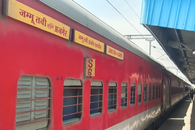 Ajmer-Jammutvi Puja Express