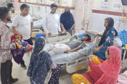 Ajmer Cafe Case: अजमेर में 2 किशोरियों के साथ रूफटॉप पर बैठे थे युवक, पुलिस की
पूछताछ में बिगड़ी हालत - image