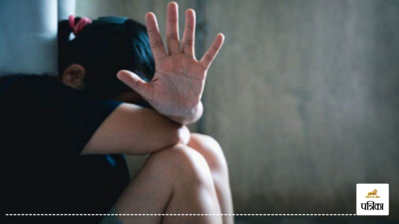 Blackmailing after friendship on Instagram in Moradabad