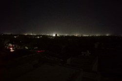 राजस्थान में ब्लैकआउट : अंधेरे में डूबे कई शहर, सड़कों पर थमी वाहनों की रफ्तार,
सायरन के बाद ‘सन्नाटा’ - image