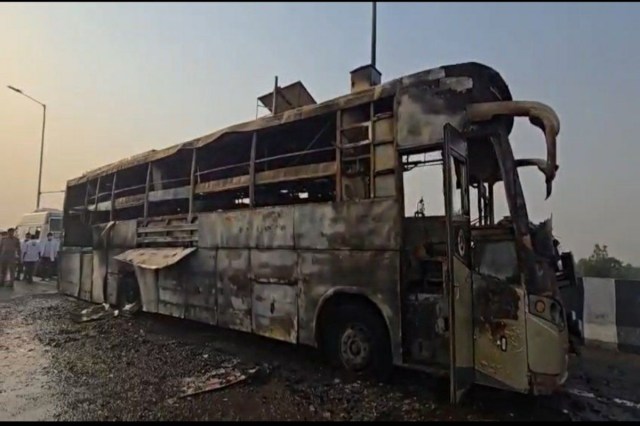 Lucknow Bus Fire Delhi To Bihar