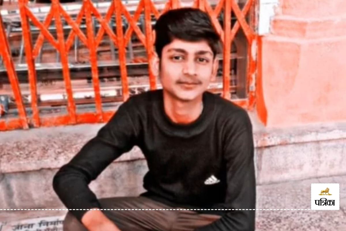 सीतापुर में CBSE बोर्ड के 12वीं में फेल होने पर अमन ने फांसी लगा की आत्महत्या 