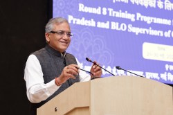 चुनाव आयोग दे रहा छत्तीसगढ़ के चुनाव अधिकारियों को प्रशिक्षण - image