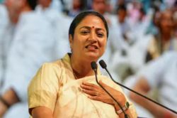 CM Rekha Gupta: सीएम रेखा गुप्ता के भाषण पर छिड़ा भाषा विवाद, सोशल मीडिया पर
घमासान - image
