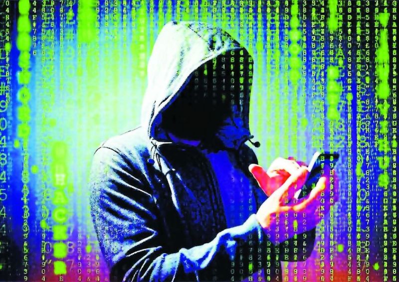 युद्ध जैसे हालात होने के चलते हैकर्स और अटैकर्स पहले से ज्यादा सक्रिय हो गए हैं। उनकी कोशिश ज्यादा से ज्यादा जानकारी जुटाने की होगी और वे मालवेयर के साथ नुकसान पहुंचाने की कोशिश कर रहे हैं।