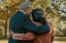 बचपन में नहीं कर पाए विरोध, बुढ़ापे में घर छोड़कर भागे…हैरान कर रही डॉक्टर और
वकील की लव स्टोरी - image