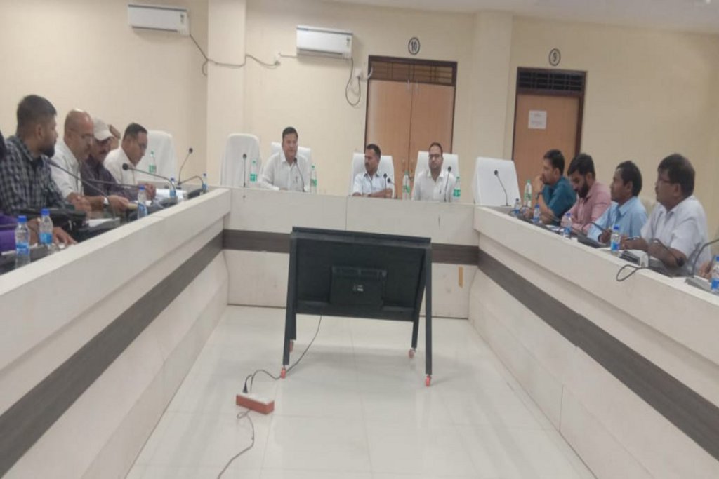 CG school: जहां छात्रों की संख्या होगी कम, वे दूसरे स्कूलों में होंगे विलय, शहरी और ग्रामीण क्षेत्र के लिए ये है नियम