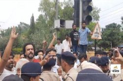 Congress protest against CM: Video: CM के खिलाफ नारेबाजी, पुलिस ने जिलाध्यक्ष,
पूर्व महापौर समेत 2 दर्जन कांग्रेसी कार्यकर्ताओं को किया गिरफ्तार - image