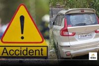 Surajpur Accident: घर के बाहर खेल रही 2 बच्चियों को कार चालक ने रौंदा, दोनों की मौके पर ही मौत