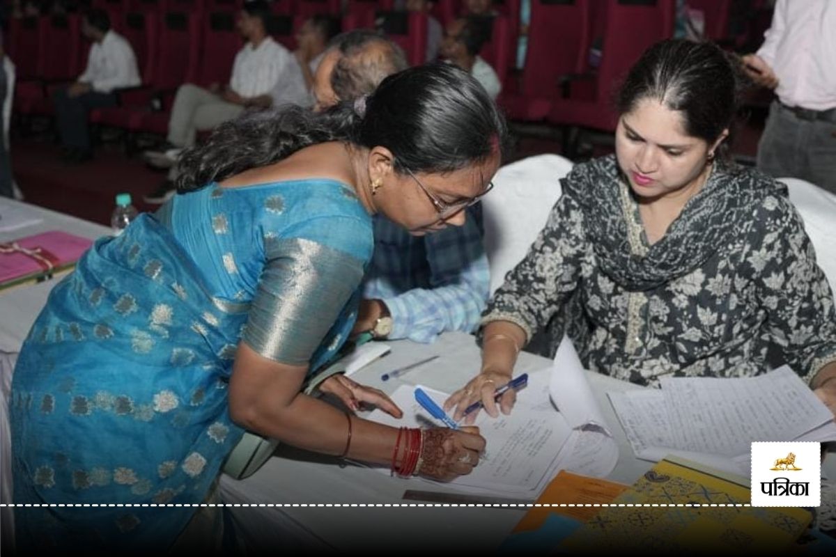 CG News: अतिशेष प्रधान पाठकों और सहायक शिक्षकों की काउंसिलिंग प्रक्रिया प्रारंभ, देखें Video