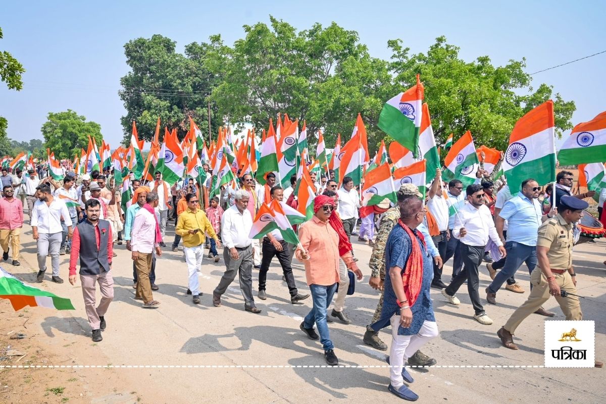 CG Tiranga Yatra: CM साय ने तिरंगा शौर्य सम्मान यात्रा का नेतृत्व किया और कहा…
देखें Video