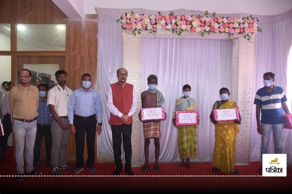 CG News: राज्यपाल ने इन 3 गांव को लिया गोद, अब तेजी से पहुंचेगी सरकार की यह
योजनाएं… होगा विकास