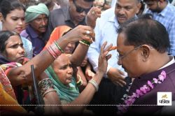 Sushasan Tihar 2025: सुशासन तिहार में सक्ती पहुंचे CM साय, पीपल के पेड़ के नीचे
चौपाल लगाकर सुनी ग्रामीणों की समस्याएं - image