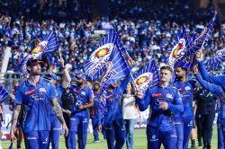 IPL 2025 Playoff Prediction: दिल्ली कैपिटल्स और मुंबई इंडियंस में से एक ही टीम
को प्लेऑफ में मिलेगी जगह? जानें ऐसा क्यों - image