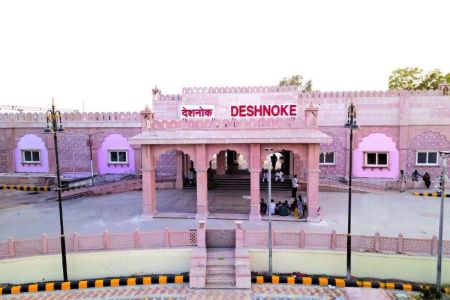 8 railway stations in Rajasthan flaunt folk art