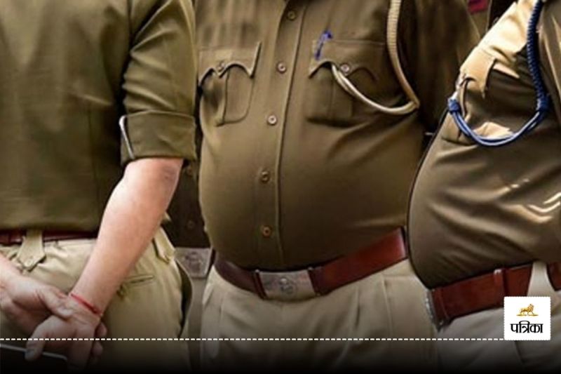 CG News: मवेशी तस्कर बताकर फौजी के भाई को थाने में बिठाया, छोड़ने के एवज में ली रिश्वत, TI और हेड कांस्टेबल सस्पेंड