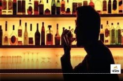 CG News: फॉर्म हाउस में हुक्का बार, ओवरटाइम शराब पिला रहे बार-रेस्टोरेंट, संचालक
पर FIR दर्ज - image
