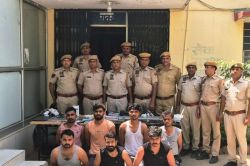 Crime News: जयपुर में पुलिस की छापेमारी, बिंदायका में ऑनलाइन सट्टा खिला रहे गैंग
का पर्दाफाश, 7 आरोपी दबोचे - image