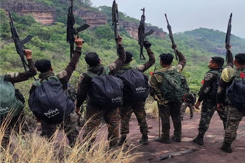 5000 फीट की खड़ी चढ़ाई चढ़कर... कर्रेगुट्टा पहाड़ी के टॉप पर पहुंची फोर्स, अब बड़ा हिस्सा आया कब्जे में